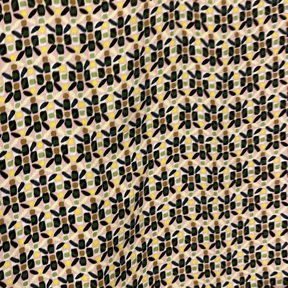 Cabi XXL sleeveless top. Pemplum back.  Worn once. - Picture 2 of 4